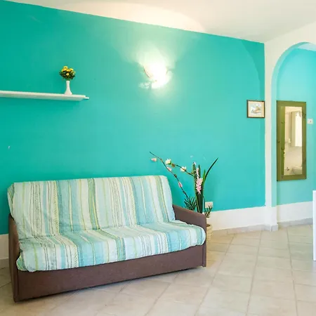 Pet Friendly In With Wifi Apartamento Badesi