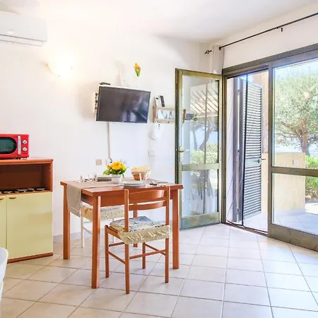 Pet Friendly In With Wifi Apartamento Badesi